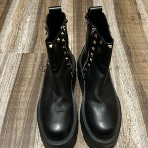 Valentino Uniqueform Calfskin Ankle Boots 85mm